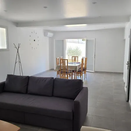 Entiere De 145m² Calme En Petite Camargue * ボーヴォワザン