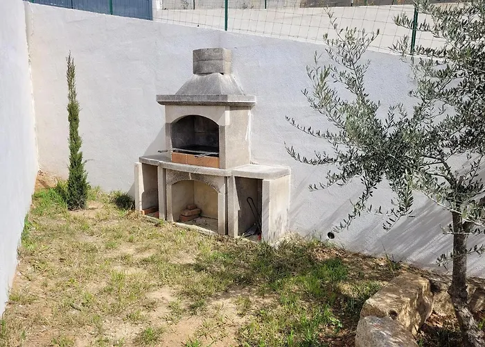 Entiere De 145m² Calme En Petite Camargue *